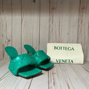 Bottega Veneta BV Lido Leather Slide Sandal Acid Turquoise Sz 37 / 7